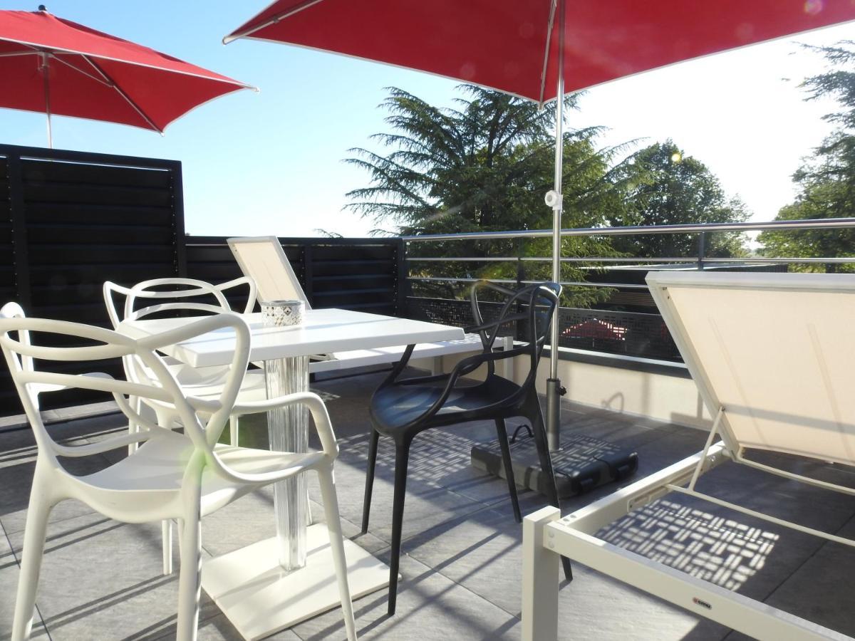 Logis Hotel Relais Saint Jacques - Chateauroux Déols Exterior photo